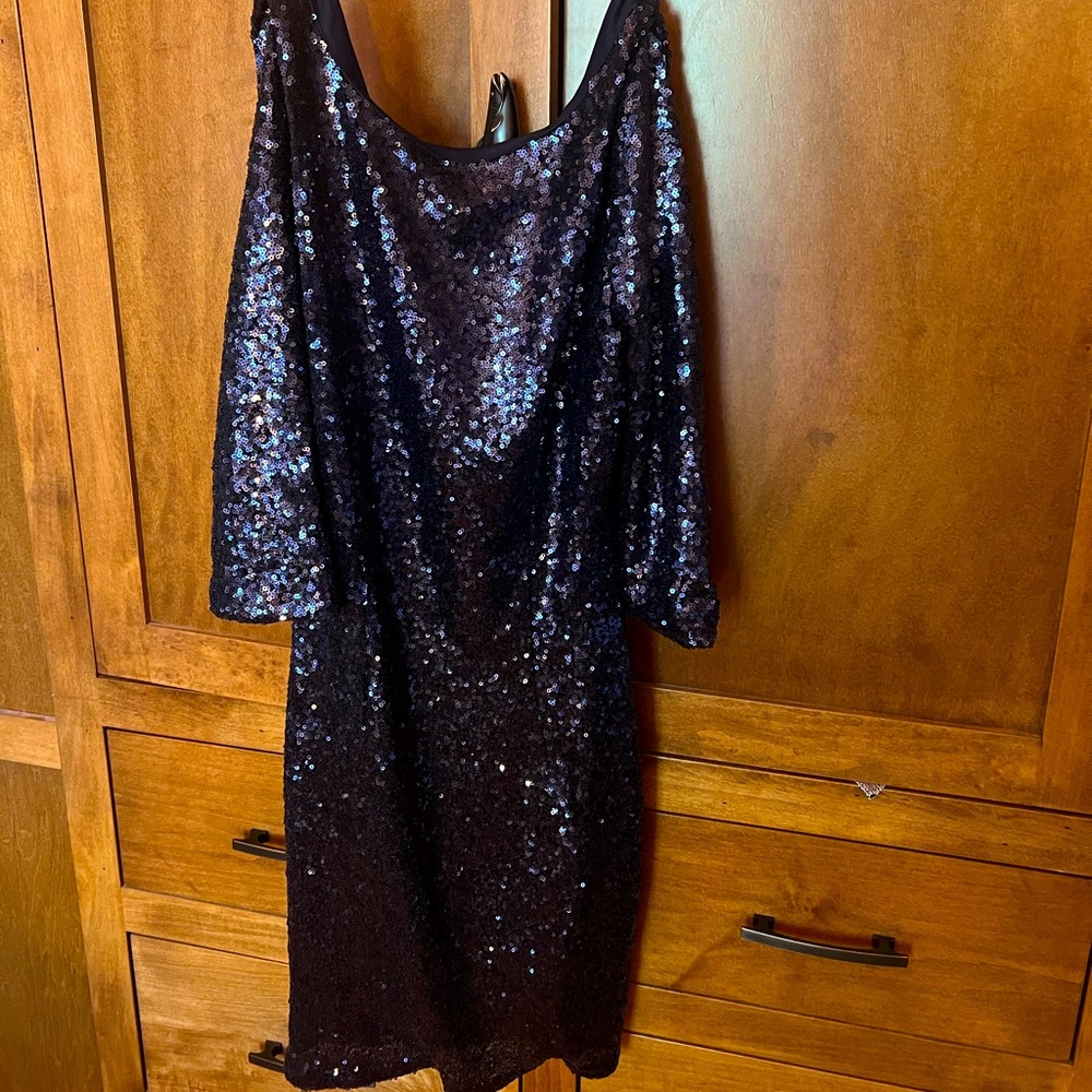 Lulu’s dark blue sequin dress